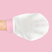 Load image into Gallery viewer, 100% Silk Exfoliating Mitt For Face - TikTok Famous Silk Exfoliating Glove NZ