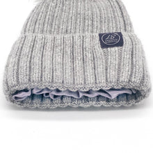 Load image into Gallery viewer, Mulberry Silk-Lined Classic Ribbed Beanie Hat – Cashmere Blend with Removable Pom Pom - Grey