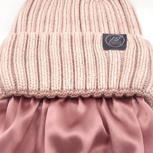 Load image into Gallery viewer, Mulberry Silk-Lined Classic Ribbed Beanie Hat – Cashmere Blend with Removable Pom Pom - Grey