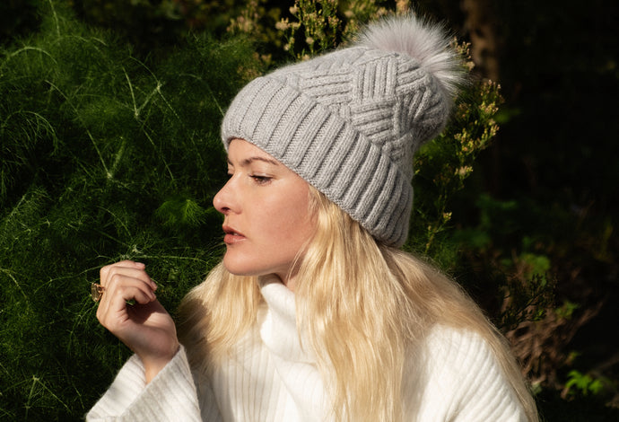 Why silk-lined beanies can prevent curls and high porosity hairs from drying out in winter