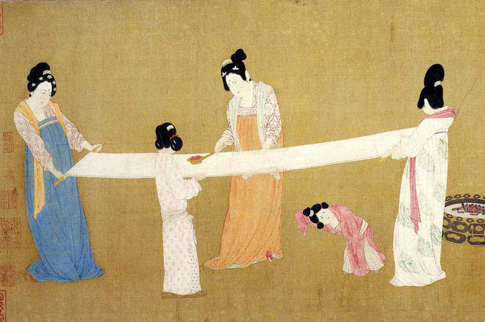 The History of Silk in Two Minutes