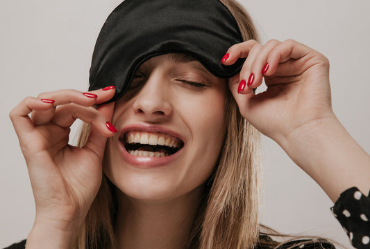 Selecting the Optimal Fabric for Your Luxury Sleep Mask: A Discerning Choice