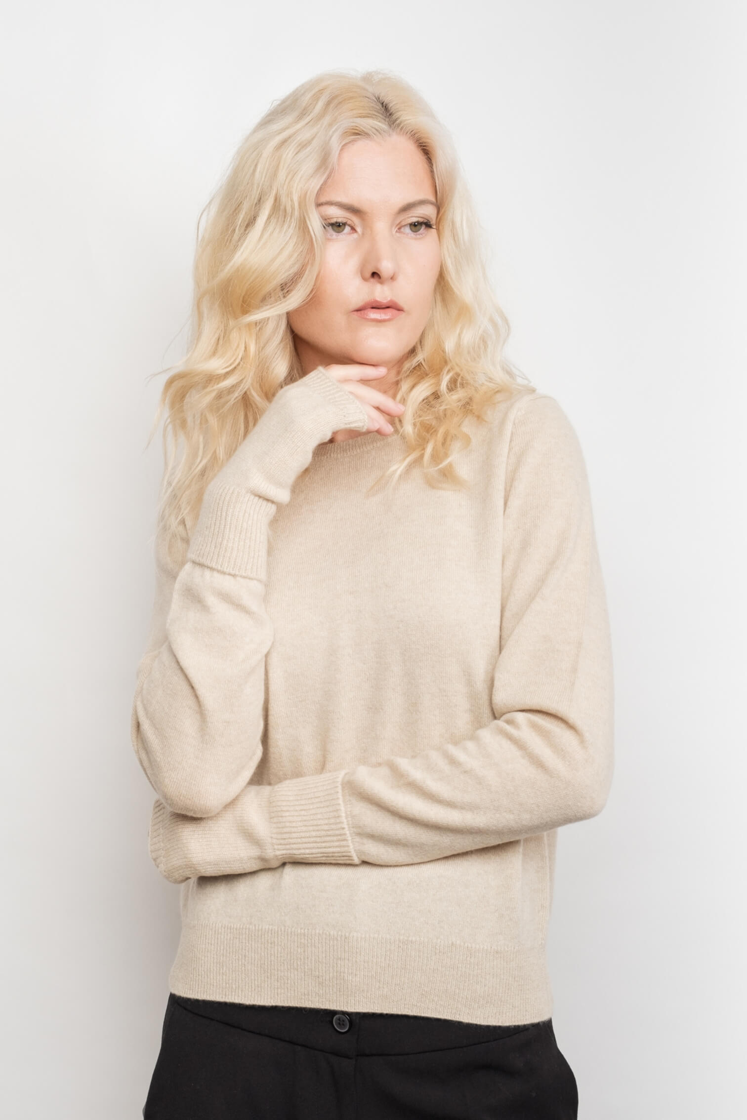 Woman wearing beige ribbed cashmere crewneck sweater – Love Cashmere NZ