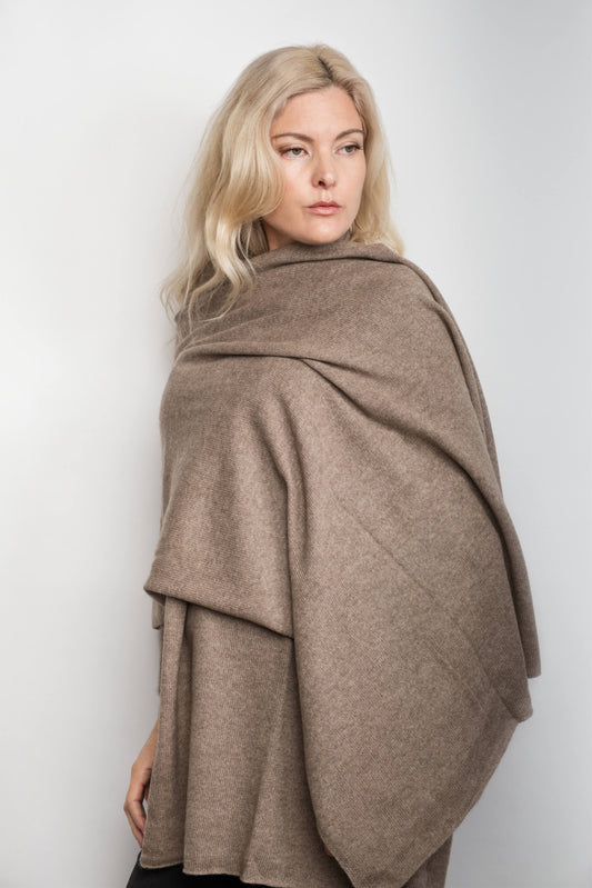Woman with chestnut pure cashmere wrap over her shoulders – Love Cashmere NZ