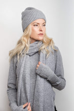 Load image into Gallery viewer, Classic Ribbed Cashmere Crewneck Sweater - Grey
