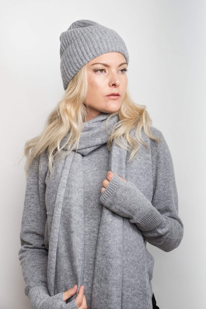 Model layered in grey cashmere beanie, scarf and sweater – Love Cashmere NZ