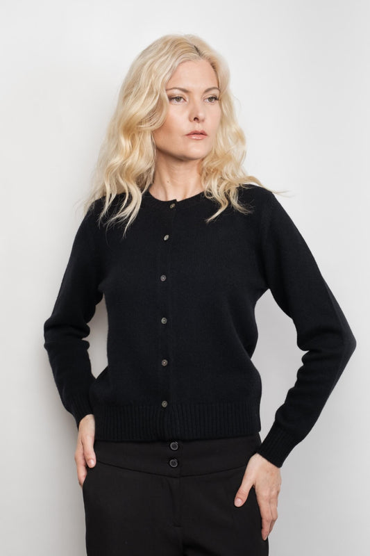 Woman wearing black button-front cashmere golfer cardigan – Love Cashmere NZ