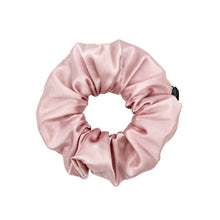 Load image into Gallery viewer, Premium Mulberry Silk Scrunchie - Champagne Gold - Extra Large - Lovesilk.co.nz
