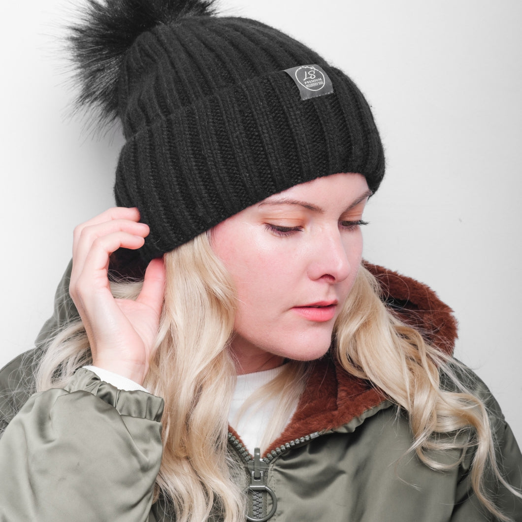 Mulberry Silk-Lined Classic Ribbed Pattern Cashmere Beanie Hat With Removable Pom Pom - Black